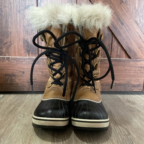 Brand new never worn Women’s Sorel Snow/Winter Boots. - Picture 2 of 6